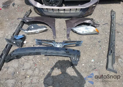 2018 Toyota Sienna Xle 8 Passenger z USA, uszkodzony, nr VIN 5TDYZ3DC8JS954640